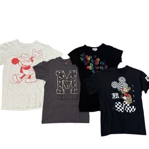Bundle of 4 Mickey Mouse Character Disney World Graphic Tee Shirts Small‎